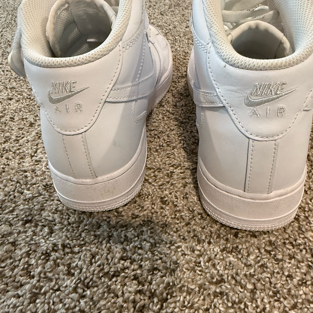 Men’s NIKE Air Force 1 mid White size 11.5